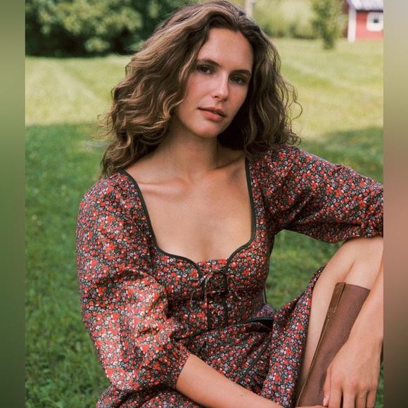 Christy Dawn Narcissa Dress in Evergreen Apple Harvest - Picture 2 of 6